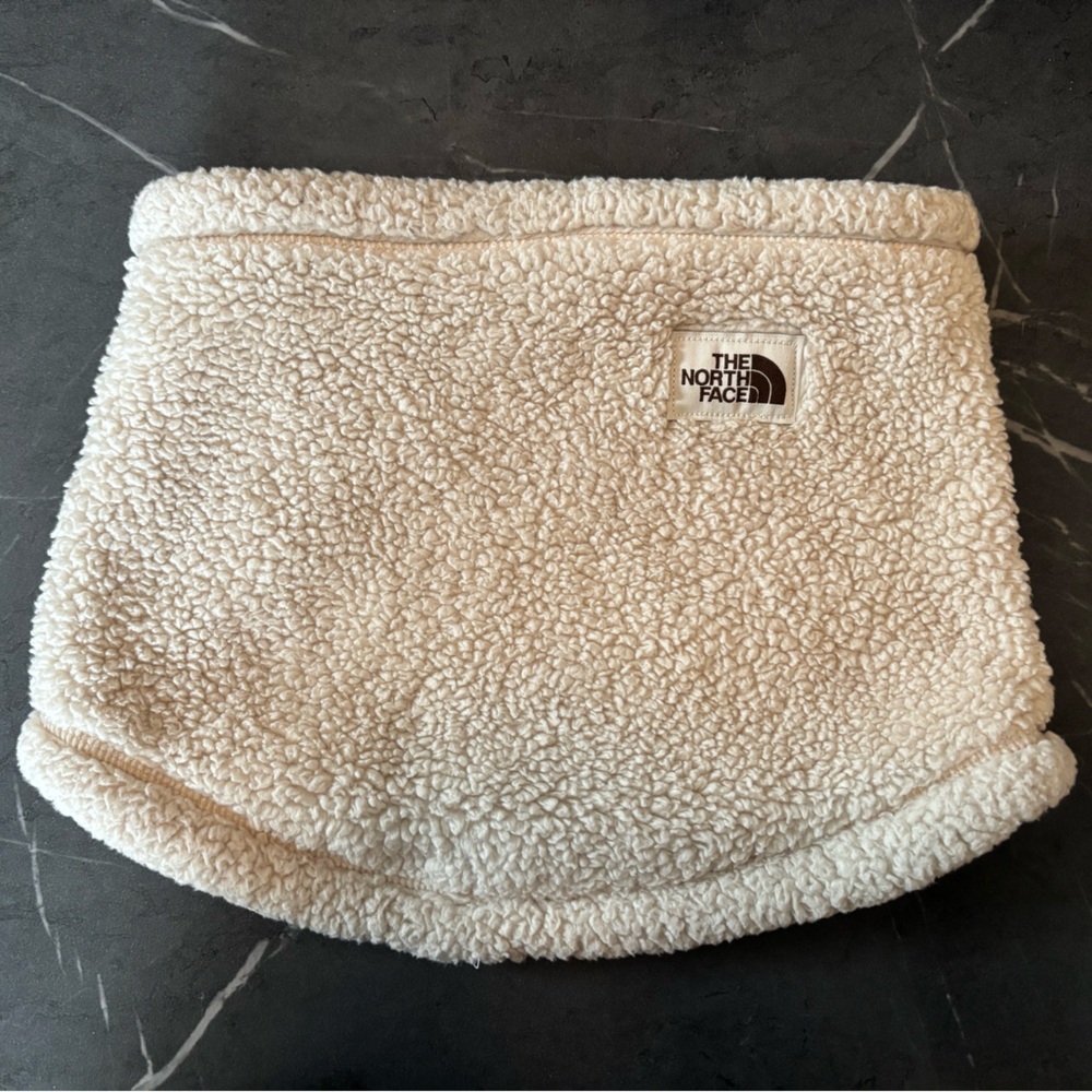 The North Face Campshire Cream Sherpa Neck Gaiter